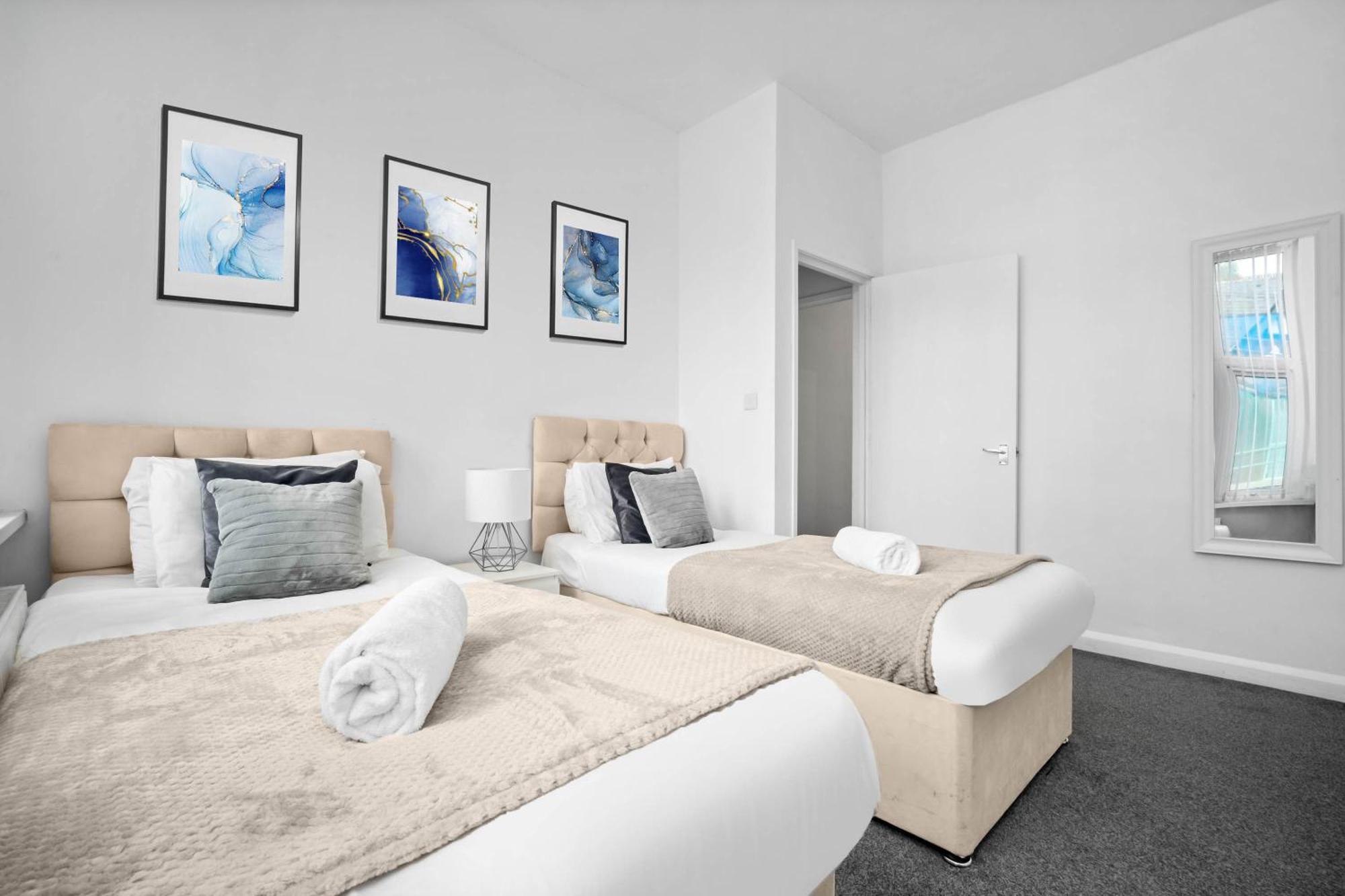 Two Bedroom Apartment - Single Beds - Accommodates 3 - Street Parking - Top Rated -Wbb West Bromwich Exterior foto